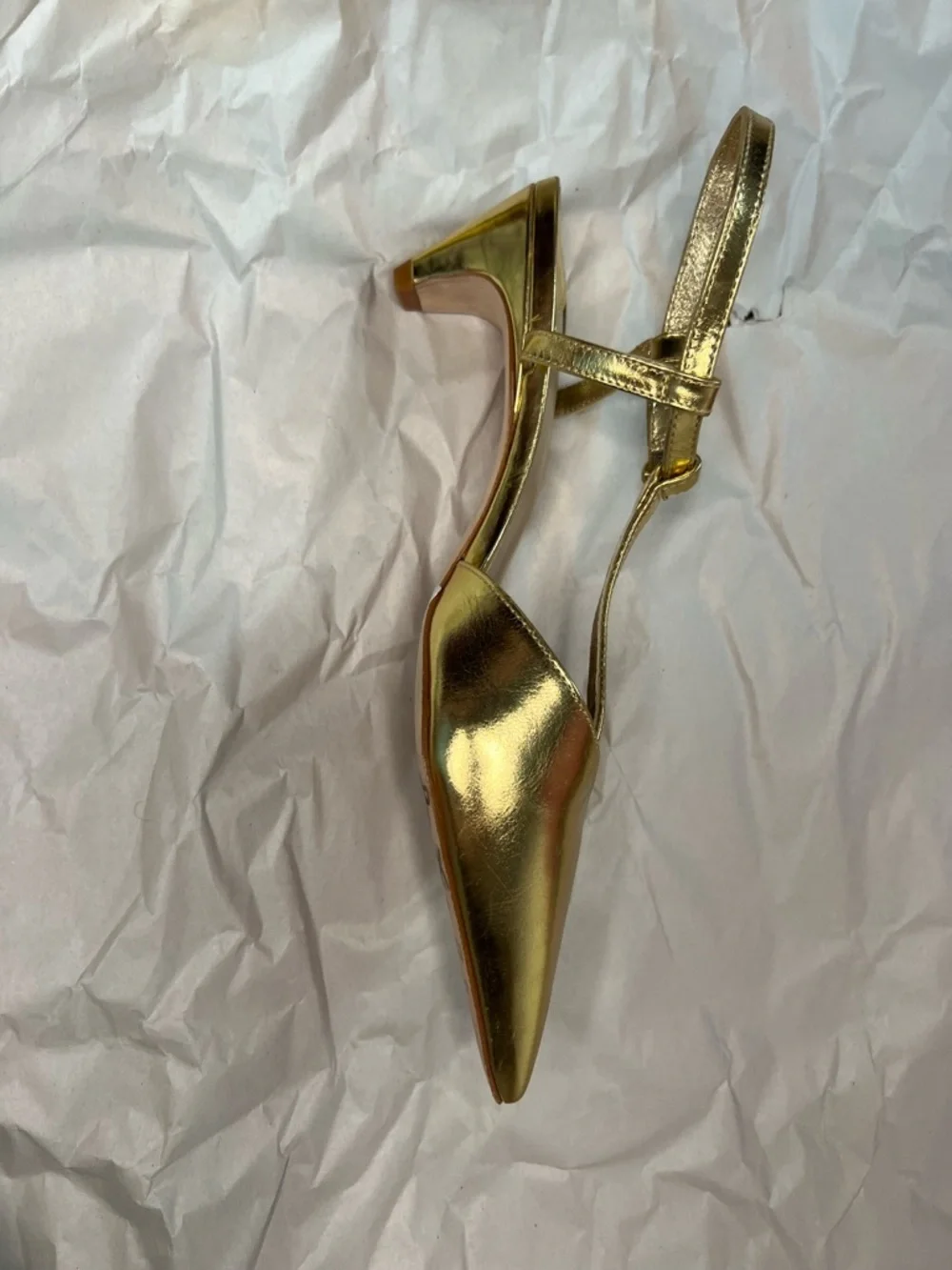 Antonio Melani Jules T-Strap Gold Leather Dress Pumps in Size 7.5M